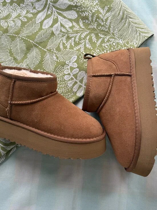 UGG Warm Low-Top Snow Boots - Picture 3 of 6